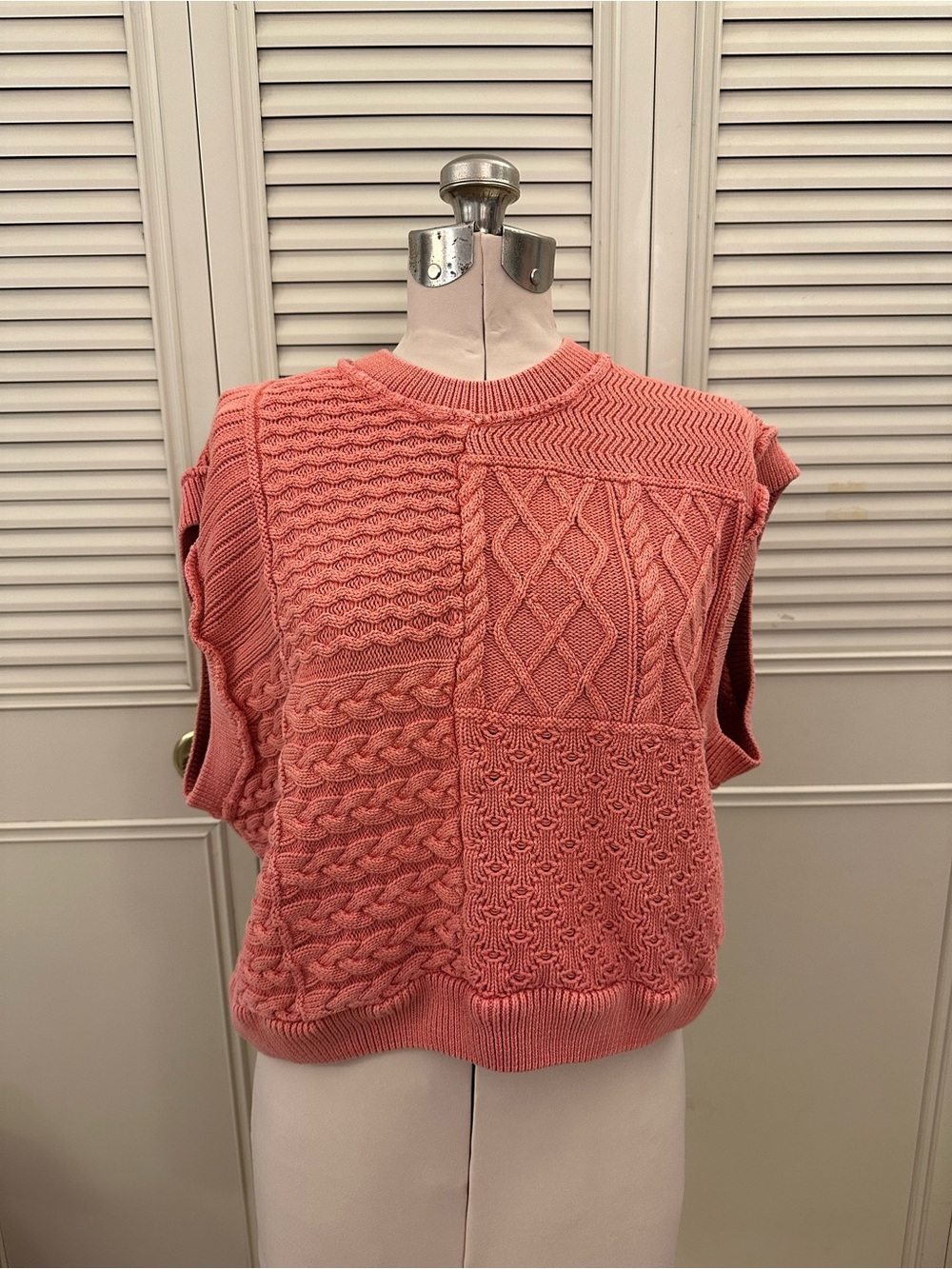 Free People | Pink Cropped Sleeveless Sweater Vest | Size Small | 100% Cotton